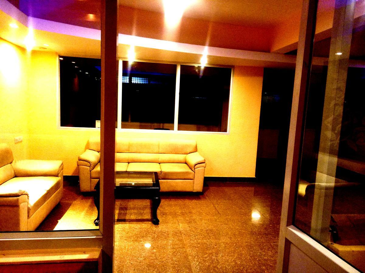 Arra Suites Bangalore Exterior foto